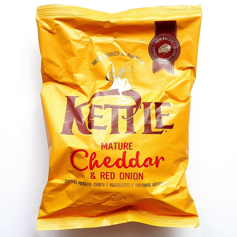 ケトル　ポテトチップス　マチュアチェダー＆レッドオニオン　Kettle Cheddar & Red Onion