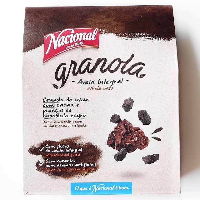 Nacional granola Aveia Integral　全粒オーツ麦グラノーラ　カカオとダークチョコレート入り