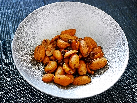 カルフール 麻辣花生 スパイシーピーナッツ Spicy Peanuts 140g 家楽福の口コミ