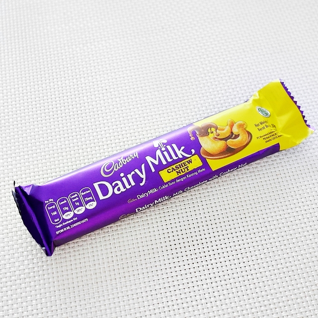 キャドバリーデイリーミルクチョコレート　カシューナッツ　Cadbury Dairy Milk CASHEWNUT30gの口コミ