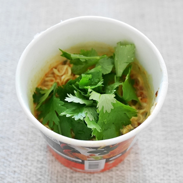 MAMA CUP LEK SHRIMP CREAMY TOM YUM　ママー　小さいカップ麺　エビクリーミートムヤムクンの口コミ