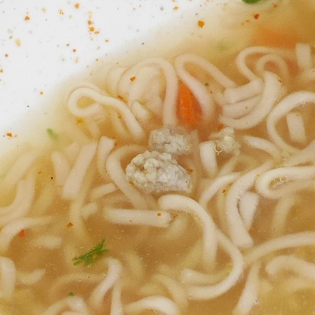 MAMA CUP LEK MINCED PORK　ママー　小さいインスタントカップ麺　ミンチポーク味　豚ミンチ 42gの口コミ