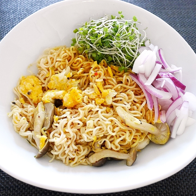 Prima KOTTU MEE コットゥミー チキンフレーバー インスタント麺  CHICKENの口コミ