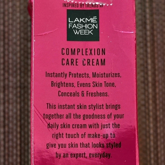 Lakme 9 to 5 CC Complexion Care Cream 01　ラクメ　CCクリーム　ベージュの口コミ