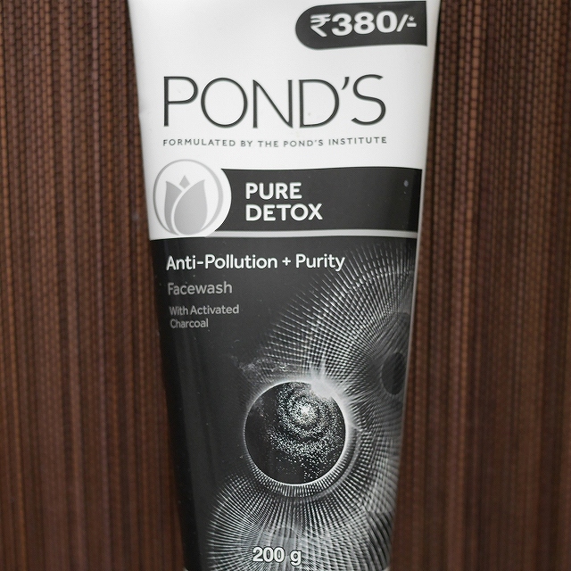 ポンズ　ピュアデトックスフェイスウォッシュ　活性炭配合　POND'S PURE DETOX Facewash 200gの口コミ