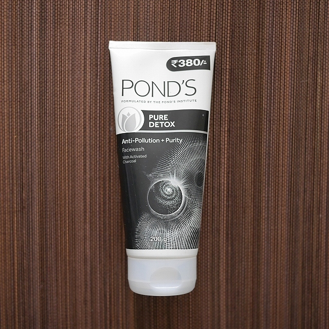 ポンズ　ピュアデトックスフェイスウォッシュ　活性炭配合　POND'S PURE DETOX Facewash 200gの口コミ