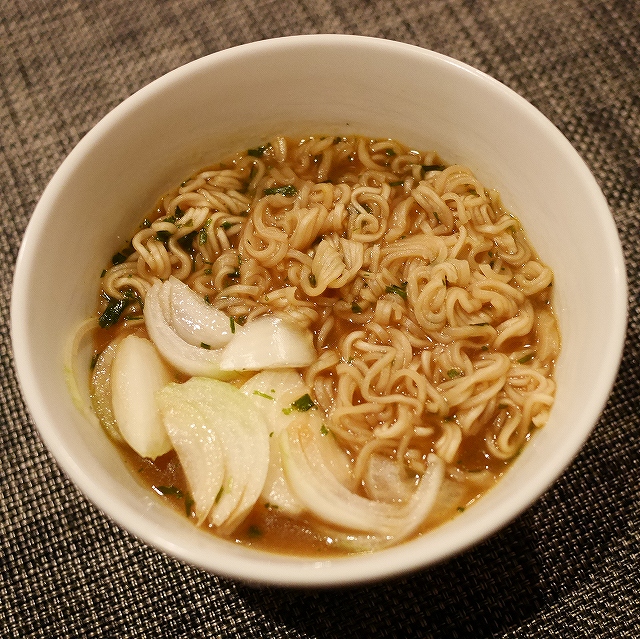 HACENDADO SABOR TERNERA CARNE　インスタントラーメン　子牛の肉味　ビーフ味の口コミ