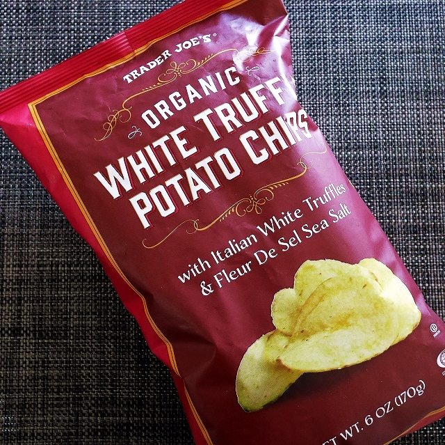 トレーダージョーズ　オーガニックホワイトトリュフポテトチップス　White Truffle Potato Chipsの口コミ