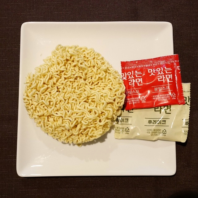 三養　おいしいラーメン　５袋入り　サムヤン　Samyang　インスタントラーメンの口コミ