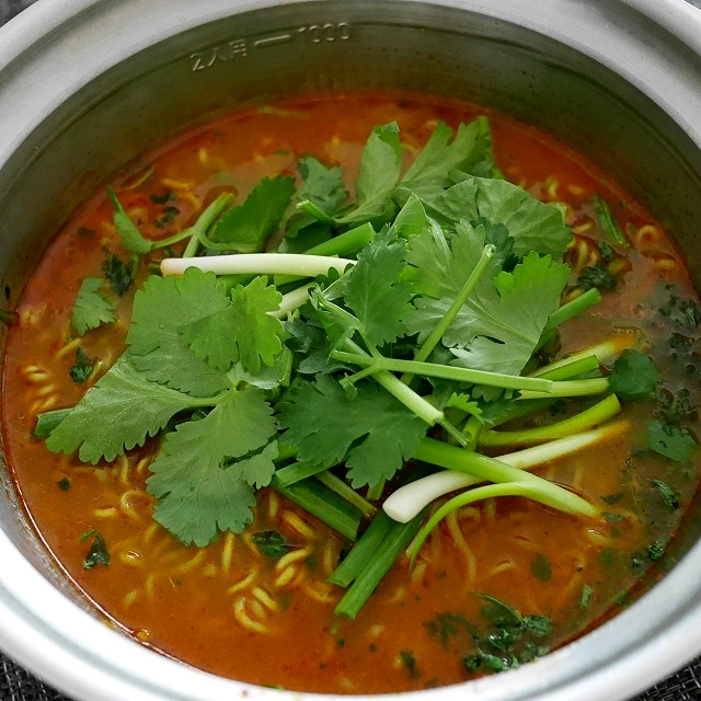 白象　超香香香香香　香菜面　辣牛肉湯底　香菜麺　パクチー麺　５袋入り　インスタント麺の口コミ