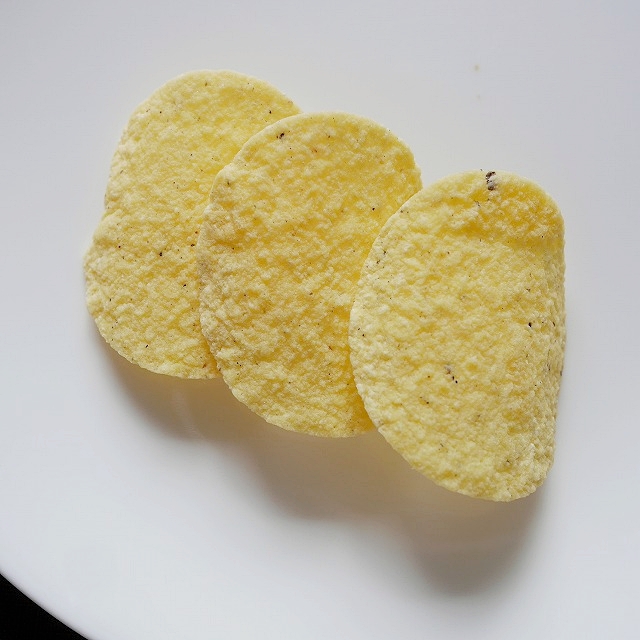 レイズ　ポテトチップス　小吃系列　Lay's乐事　梅干菜饼　梅干菜餅　104gの口コミ