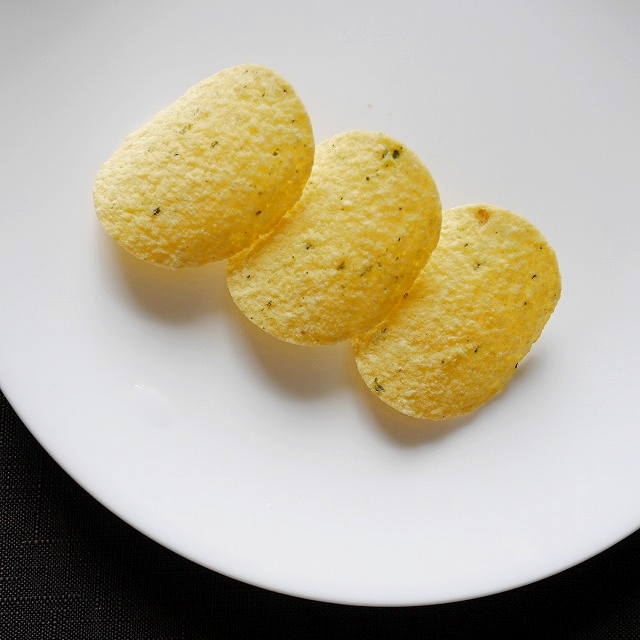 レイズ　ポテトチップス　小吃系列　Lay's乐事　葱油饼　葱油餅　104gの口コミ