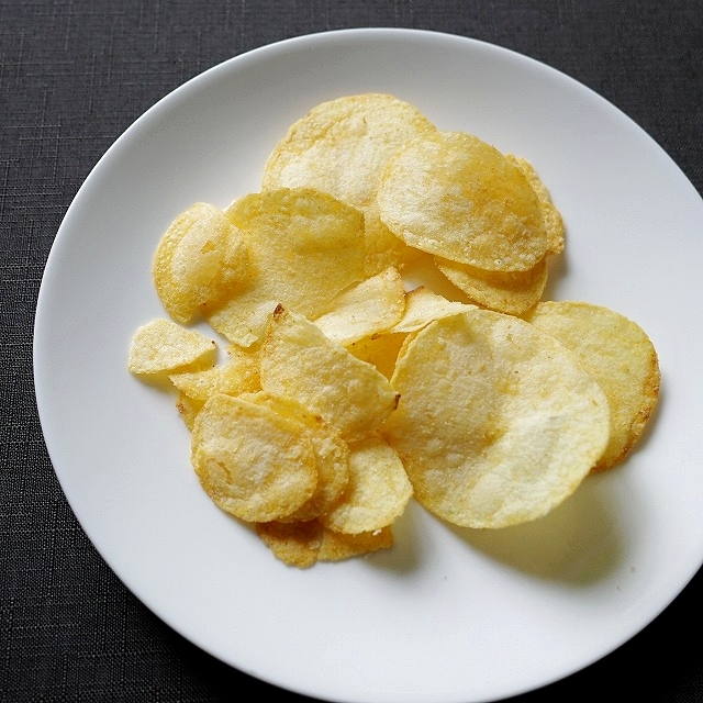 華元 波的多 ポテトチップス 鹹蛋黄風味 ソルテッドエッグ味 塩漬け卵味 Salted Egg 59.5gの口コミ