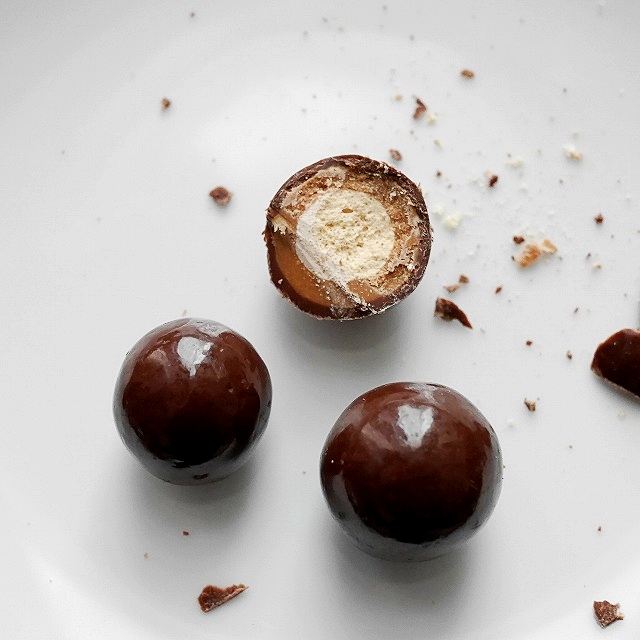 SUNRIDGE FARMS　サンリッジファームズ　ミルクチョコレートピーナッツバターモルトボール　malt ballsの口コミ