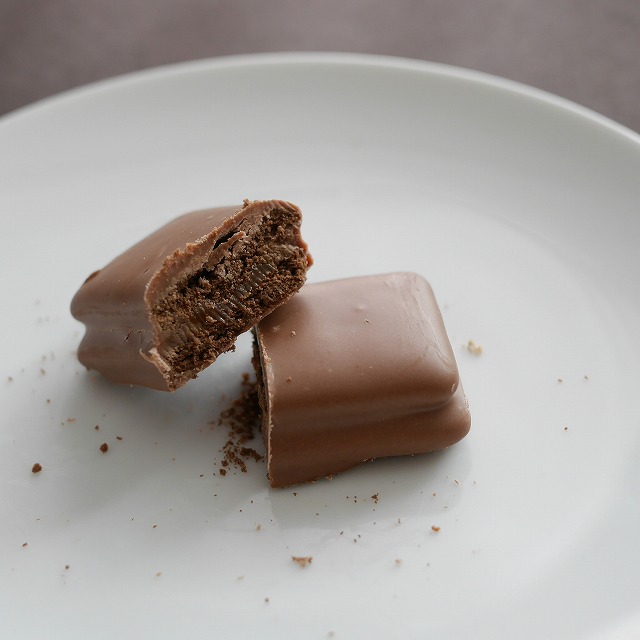 アーノッツ　ティムタム　デラックス　ソルテッドキャラメルブラウニー　ARNOTT'S Tim Tamの口コミ