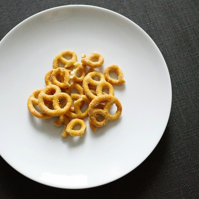 No Brand　ノーブランド　ミニプレッツェル　バターガーリック味の口コミ